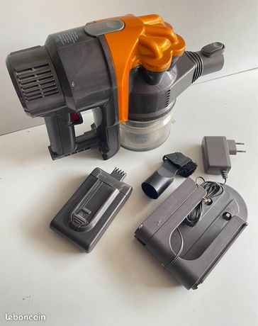 Aspirateur dyson dc16