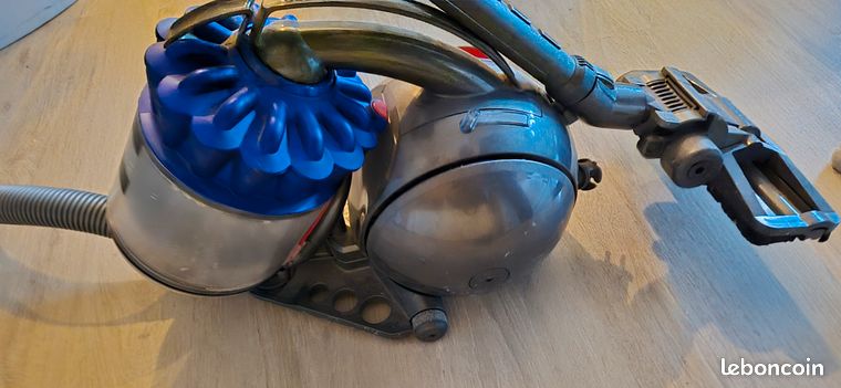 Aspirateur Dyson DC33C