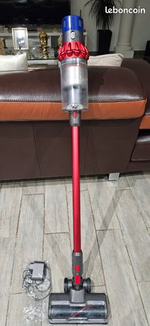 Aspirateur dyson v10 cyclone excellent etat