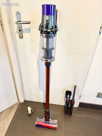 Aspirateur Dyson V10 FLUFFY