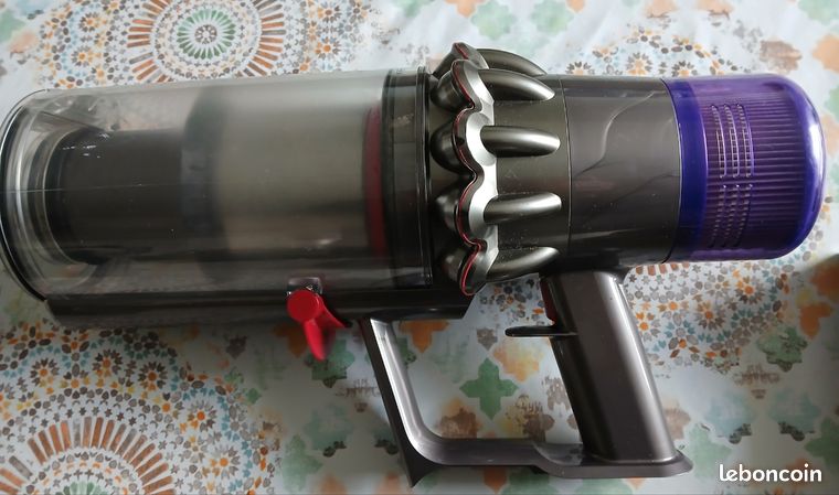 Aspirateur Dyson V11 motorhead en bon état