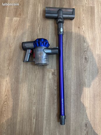 Aspirateur Dyson V6 pour pièces