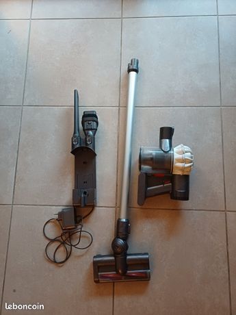 Aspirateur Dyson v6