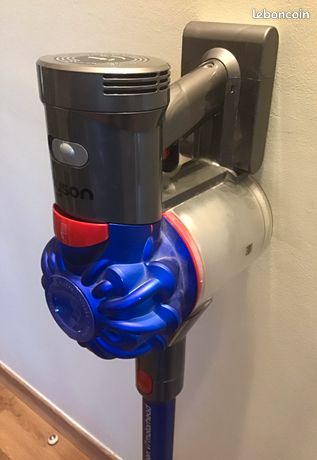 Aspirateur DYSON V7- unité centrale à changer