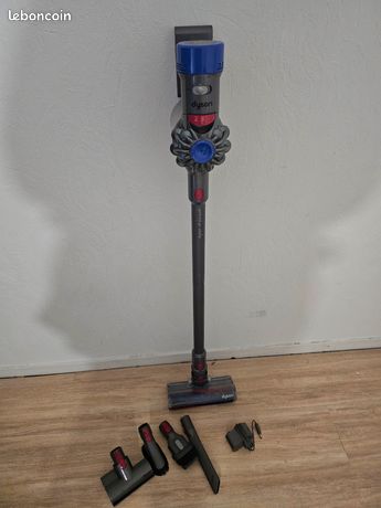 Aspirateur dyson v8 parquet