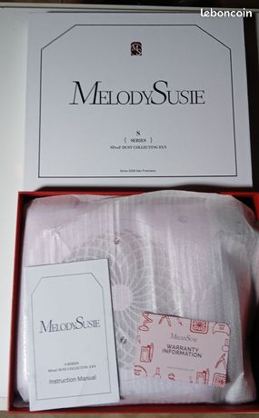 Aspirateur et coussin Manucure