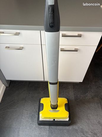 Aspirateur laveur karcher FC 7
