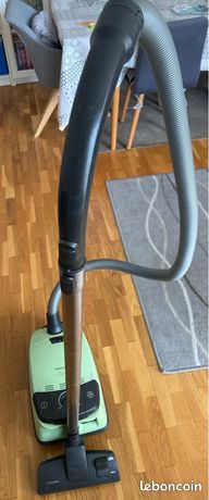 Aspirateur miele S710 1800 watts