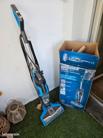 Aspirateur nettoyant