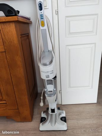 Aspirateur nettoyeur vapeur
