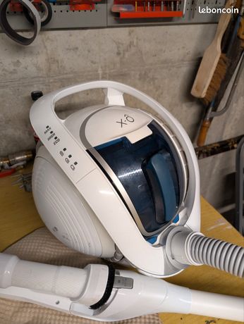 Aspirateur pour pièces