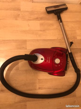 Aspirateur presque neuf