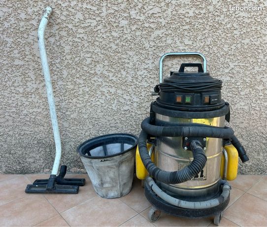 Aspirateur professionnel