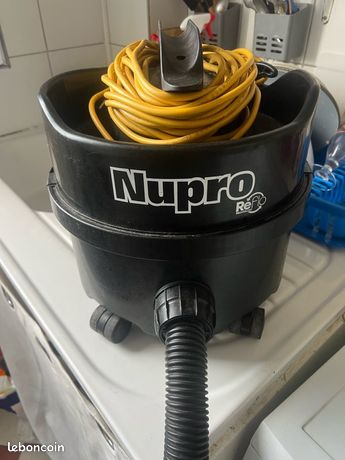 Aspirateur professionnel