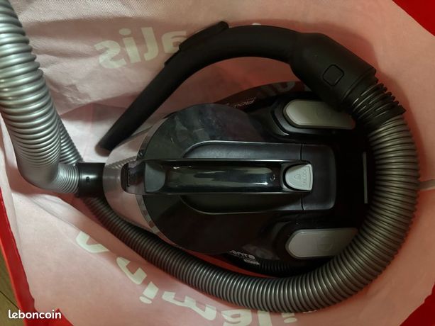 Aspirateur Rowenta sans sac Swift power cyclonique 900w