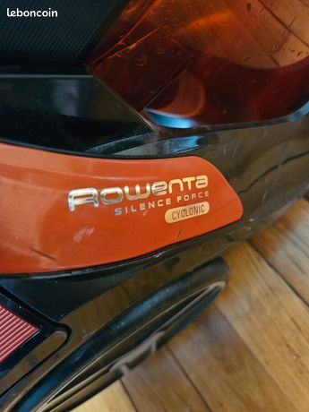 Aspirateur rowenta silence force