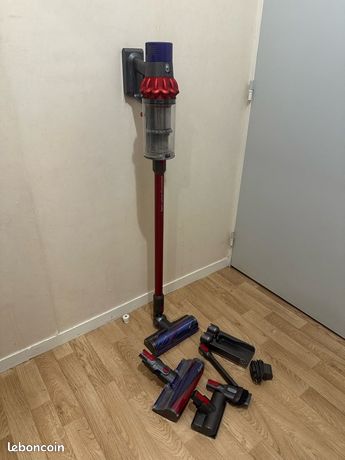 Aspirateur sans fil Dyson V10 Cyclone
