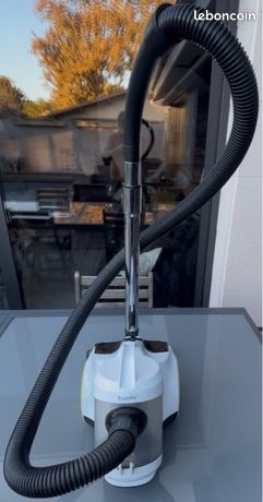 Aspirateur sans sac Bluesky BVC16BL-17 700 W