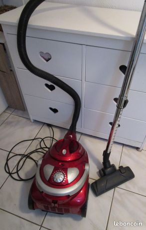 Aspirateur sans sac triomph