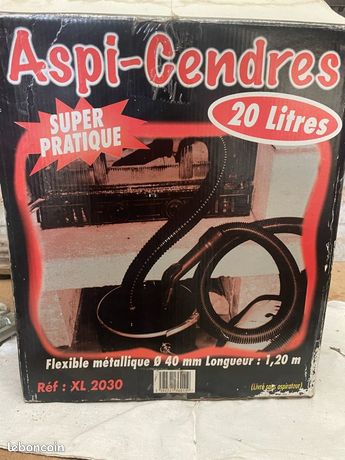 Aspirateur à cendre