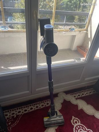 Aspirateur à main