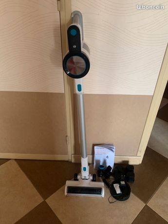Aspirateur Balai
