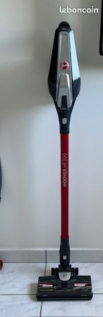 Aspirateur balai Hoover très propre