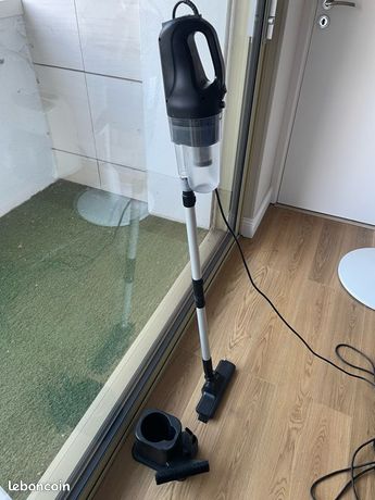 Aspirateur compact