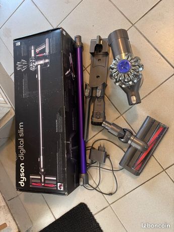 Aspirateur Dyson DC62