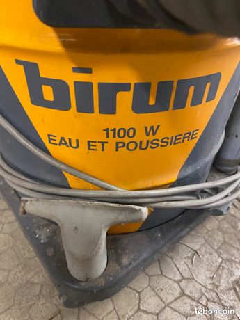 Aspirateur eau et poussières