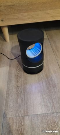 Attrape moustiques insectes à USB NEUF