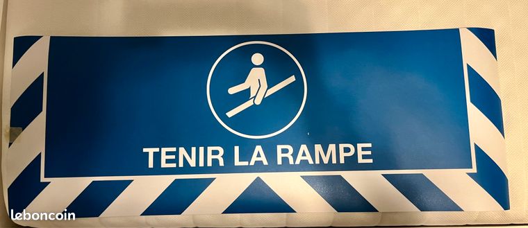 Autocollant signalétique marquage au sol Tenir la rampe