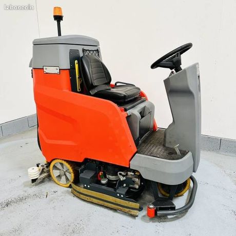 Autolaveuse autoportée Hako B120R