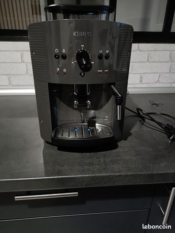 Av machine à café à grain Krups