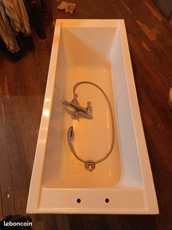 Baignoire encastrable avec accessoires