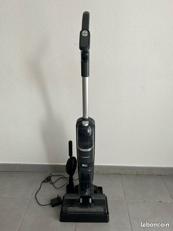 Balai aspirateur laveur Thomson