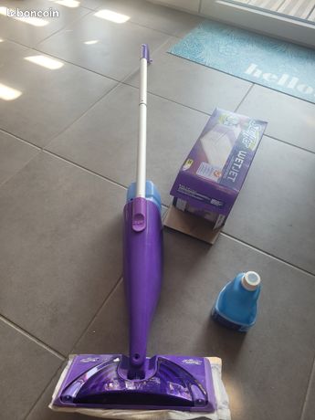 Balai swiffer wet jet + produit, lingettes et piles