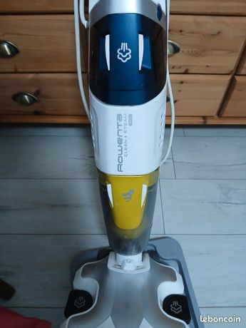 Balai aspirateur vapeur