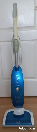 Balais vapeur aspirateur Philips 2 en 1 en très bon état. Peut être utilisé en fonction aspirateur seul ou laveur vapeur seul ou les deux en même temps. 60.00 euros 673069414