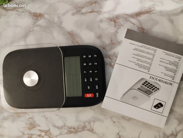 Balance d'analyses de valeurs nutritionnelles Très très bon état - neuve Servi une fois