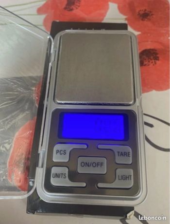 Balance de précision neuve