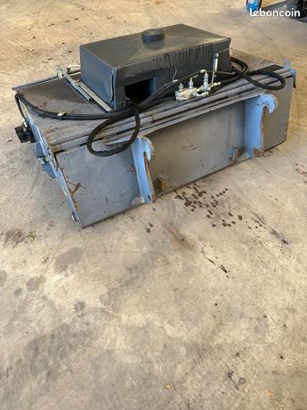 Balayeuse ramasseuse