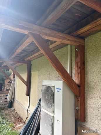 Balcon/escalier en mélèze étuvé