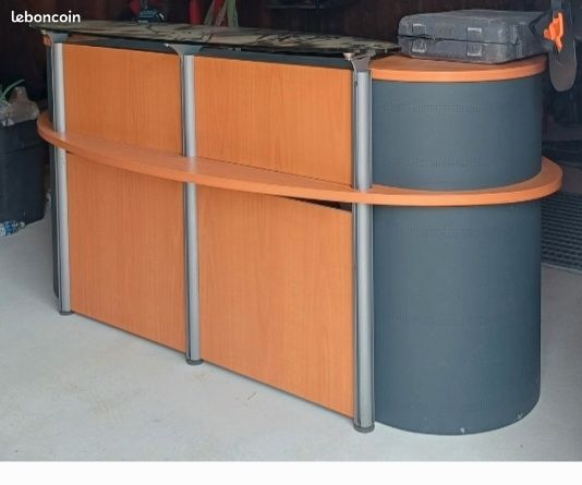 Banque accueil comptoir