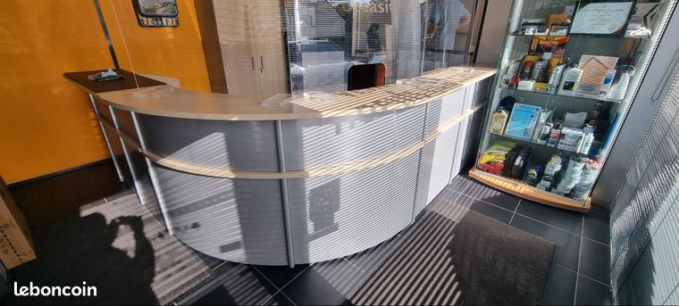 Banque d accueil environ 3m linéaire modulaire
