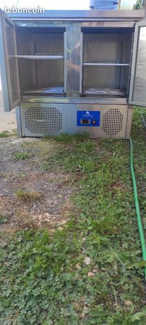 Banque réfrigérée professionnelle 2 portes entièrement révisée et nettoyée