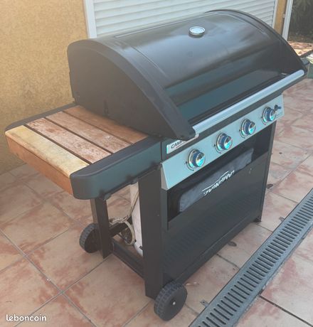 Barbecue à gaz Campingaz 4 Series Classic WLD Grill et Plancha