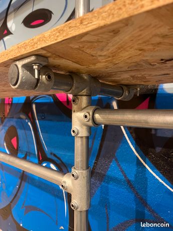 Barre / Portant / mobilier boutique vêtement