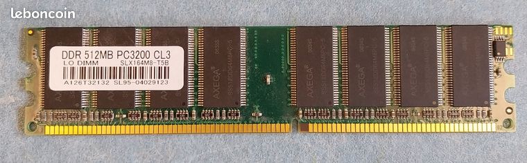 Barrette mémoire RAM DDR 512 Mo