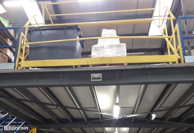 Barrière écluse basculante